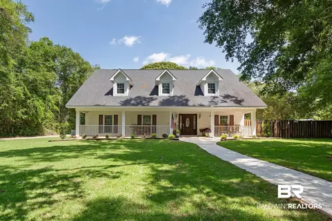 10400 Garris Dr, Mobile, AL 36695