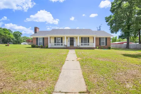 10437 Traci Dr, Semmes, AL 36575