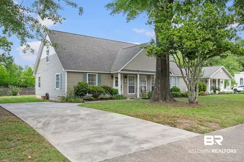 211 Fels Ave, Fairhope, AL 36532