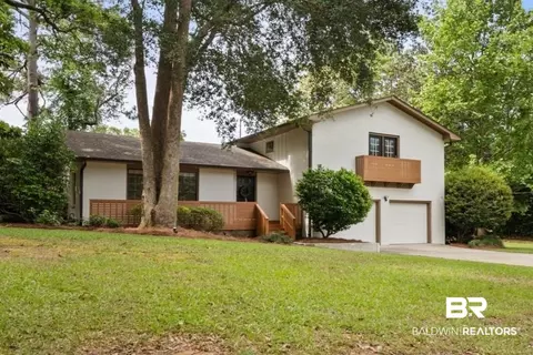 652 Bellangee Ave, Fairhope, AL 36532