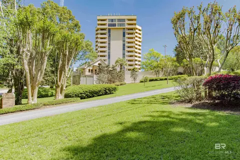 100 Tower Dr #702, Daphne, AL 36526