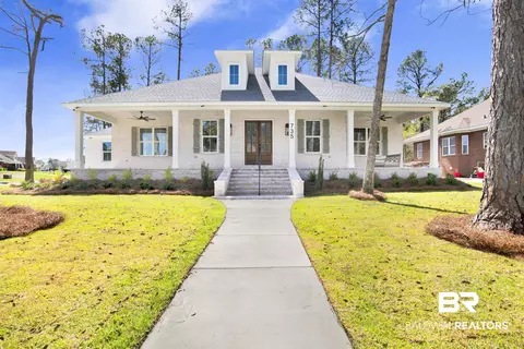 735 Bear Creek Cv, Gulf Shores, AL 36542