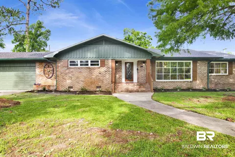 300 Indian Creek Dr, Mobile, AL 36607 photo 3