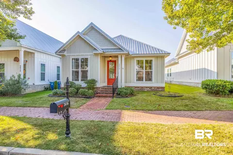 2616 Arcadia St, Gulf Shores, AL 36542