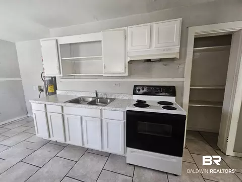 2253 Barlow St, Mobile, AL 36617 photo 2