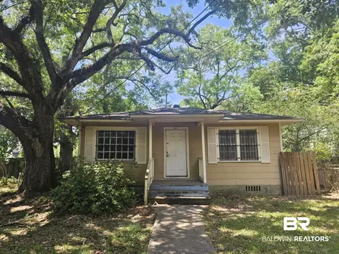 51 Lefevre St, Mobile, AL 36607