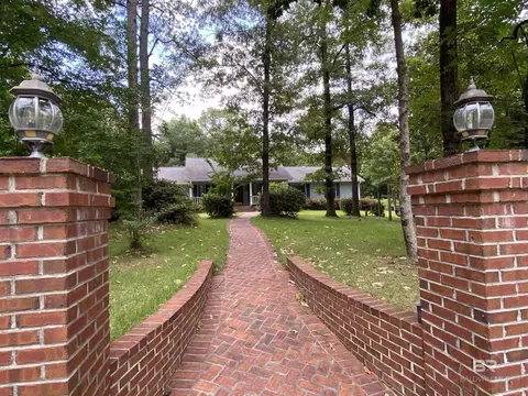 160 Mockingbird Ln, Monroeville, AL 36460