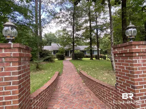160 Mockingbird Ln, Monroeville, AL 36460