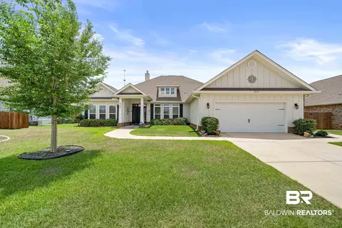 8565 Bronze Ln, Foley, AL 36535