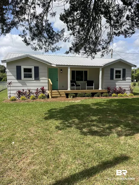 510 W 6th Ave, Foley, AL 36535