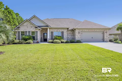 2042 Hogan Dr, Gulf Shores, AL 36542