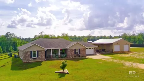 733 Jernigan Rd, Brewton, AL 36426