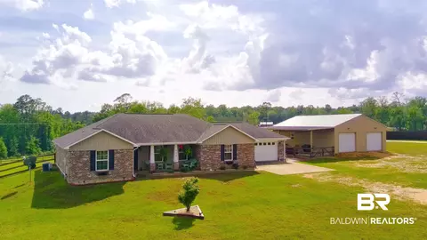 733 Jernigan Rd, Brewton, AL 36426