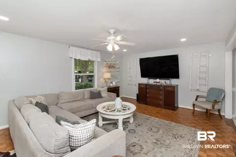 3900 Hillcrest Ln, Mobile, AL 36693 photo 3