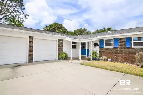 5065 Shoshone Dr, Pensacola, FL 32507
