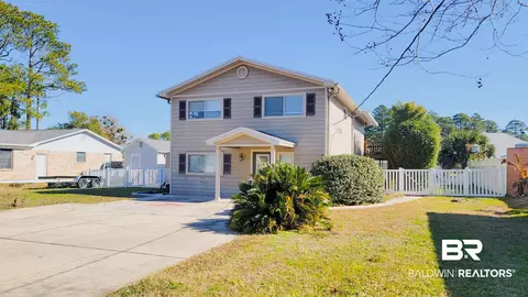 5534 Sea Spray Dr, Pensacola, FL 32507