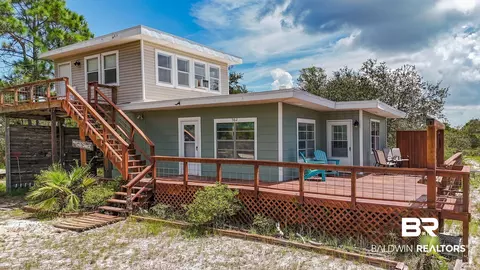 562 Veterans Rd, Gulf Shores, AL 36542