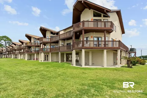 3771 Spinnaker Dr #101, Gulf Shores, AL 36542
