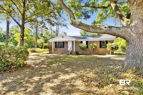713 E 23rd Ave, Gulf Shores, AL 36542