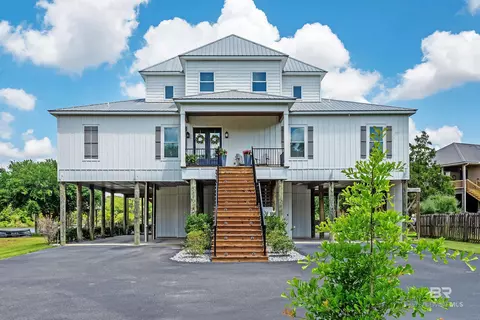 15196 River Rd, Fairhope, AL 36532