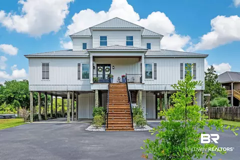 15196 River Rd, Fairhope, AL 36532