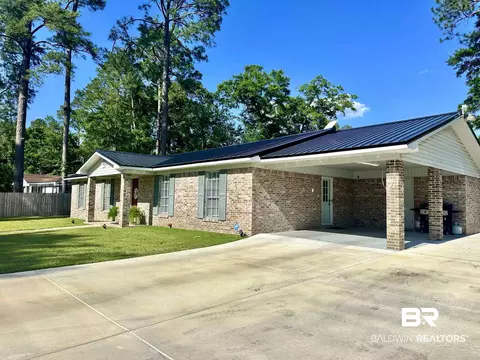 1612 Brookwood Dr, Brewton, AL 36426