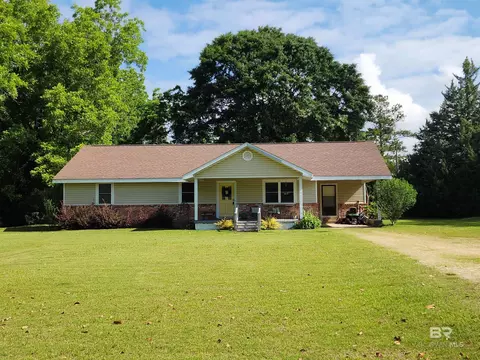 571 Georgia Ln, Brewton, AL 36426