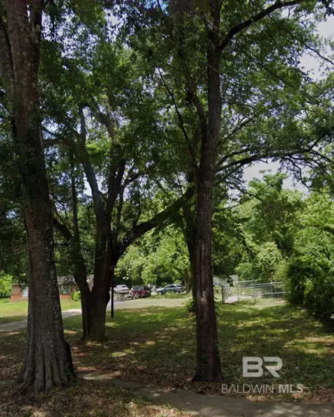 Deer Avenue, Daphne, AL 36526