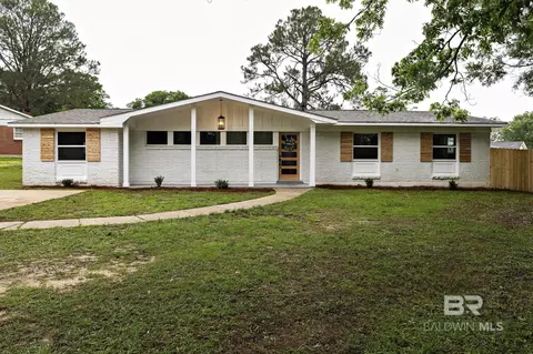 5922 Sunnyside Dr, Mobile, AL 36619