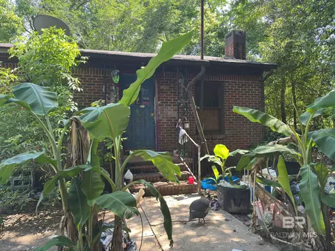 6827 Rester Rd, Theodore, AL 36582