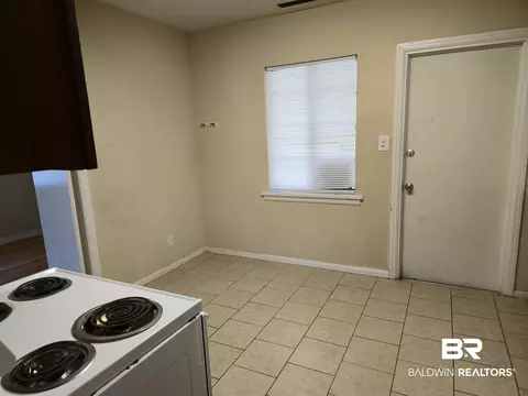 75 Picardy St, Mobile, AL 36607 photo 6