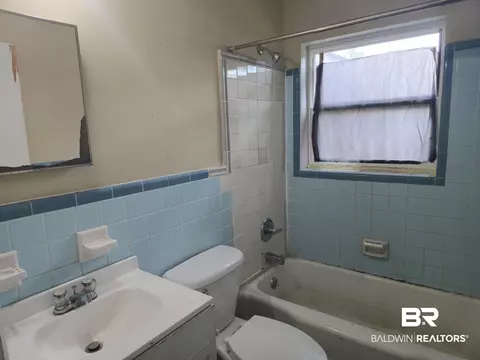 75 Picardy St, Mobile, AL 36607 photo 8