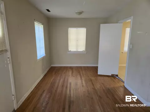 75 Picardy St, Mobile, AL 36607 photo 4