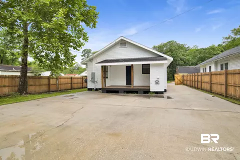 507 Holcombe Ave, Mobile, AL 36606 photo 8