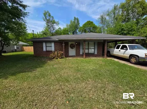 106 W 16th St, Bay Minette, AL 36507