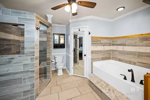 Bath - 14191 Trawick Rd, Stapleton, AL 36578 photo 2 of 6
