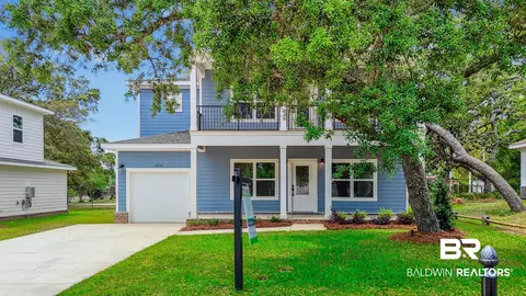 5095 Leeward Dr, Pensacola, FL 32507