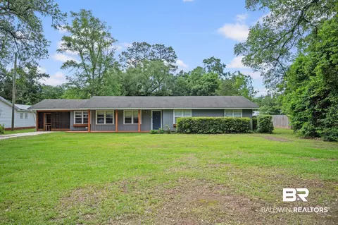 103 W 11th St, Bay Minette, AL 36507