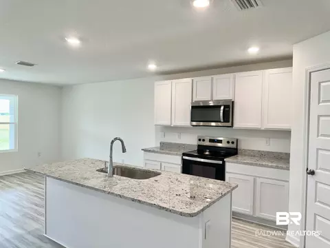 1052 Hayward Loop, Foley, AL 36535 photo 6
