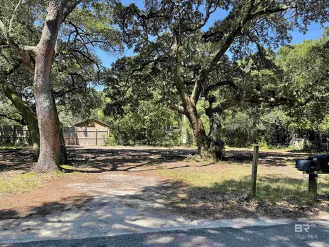 2317 Ridge Rd, Gulf Shores, AL 36542