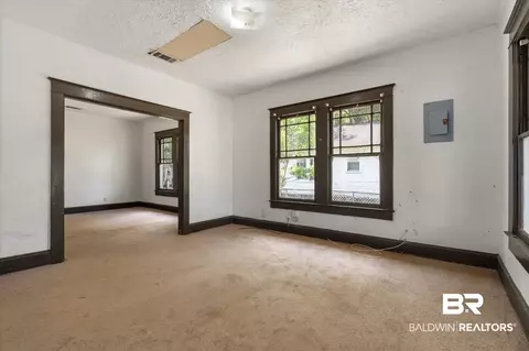 672 Burden St, Mobile, AL 36607 photo 2