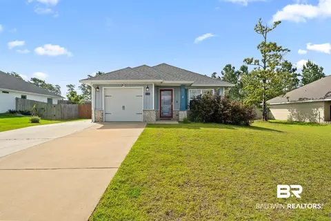 3149 Pine Wood Cir, Lillian, AL 36549