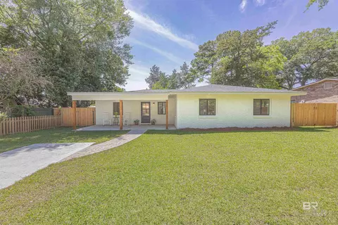 362 Azalea St, Fairhope, AL 36532