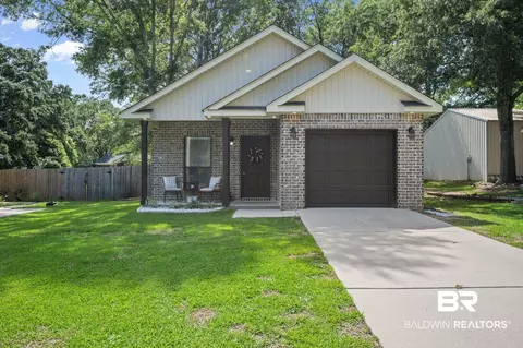 22893 Mobile St, Robertsdale, AL 36567