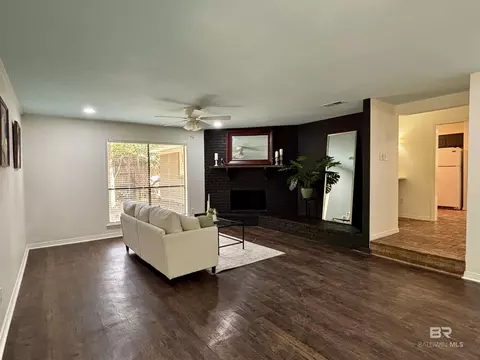 Living - 332 Syracuse St, Mobile, AL 36608 photo 6 of 6