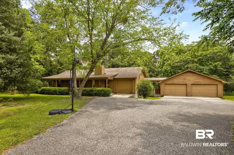 11350 Quinley Rd, Bay Minette, AL 36507