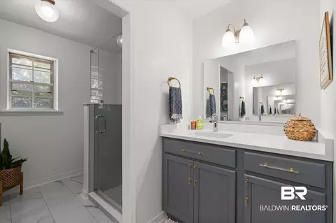 Bath - 65 Byrnes Blvd, Mobile, AL 36608 photo 3 of 7