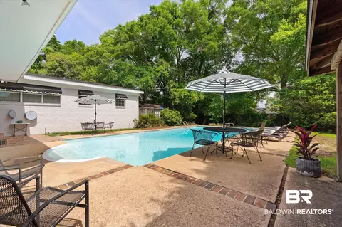 Exterior - 65 Byrnes Blvd, Mobile, AL 36608 photo 4 of 10
