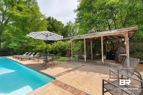 Exterior - 65 Byrnes Blvd, Mobile, AL 36608 photo 5 of 10