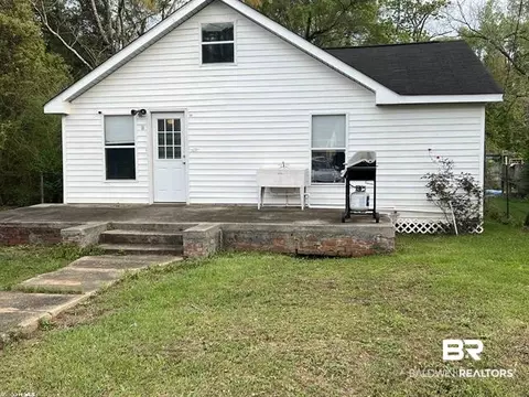 122 Clay St, Bay Minette, AL 36507